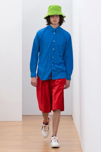 Look 8